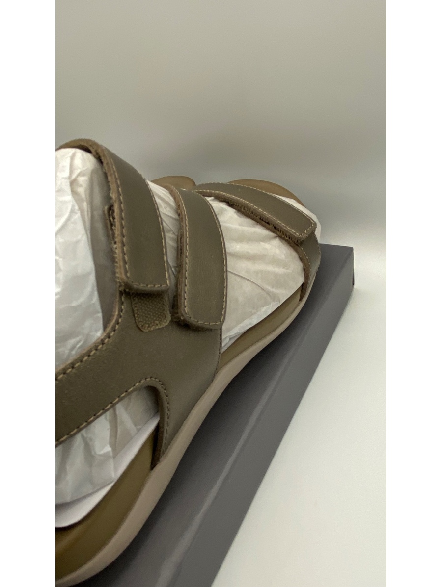 Abeo Oasis Strap Sandals In Fossil, Size 6 Us — image 5 of 5